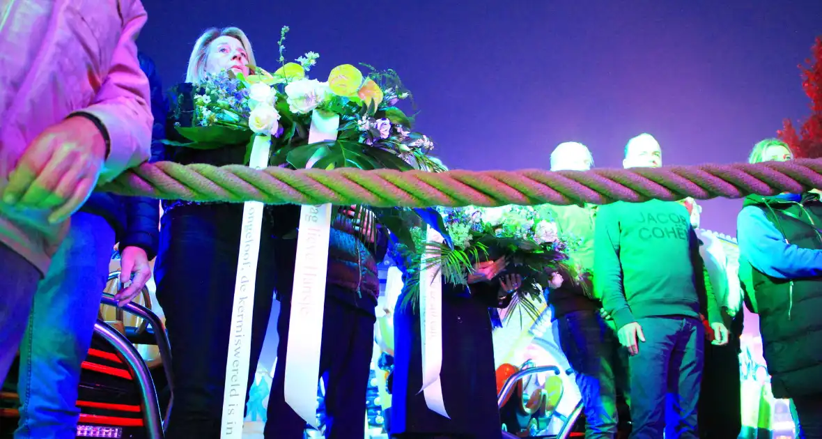 Twee minuten stilte op kermis wegens overlijden Hans van Tol - Foto 3