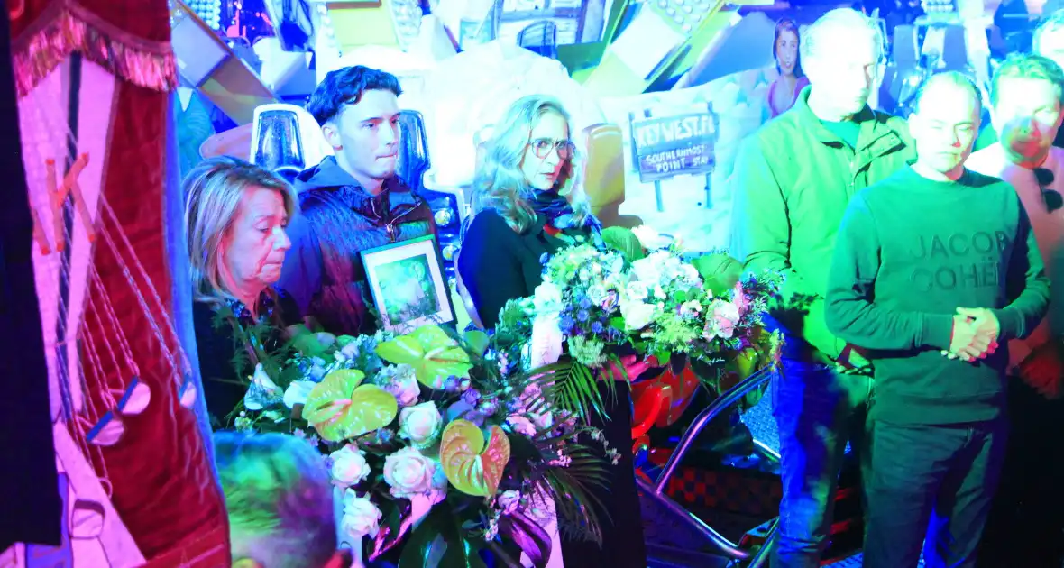 Twee minuten stilte op kermis wegens overlijden Hans van Tol - Foto 7