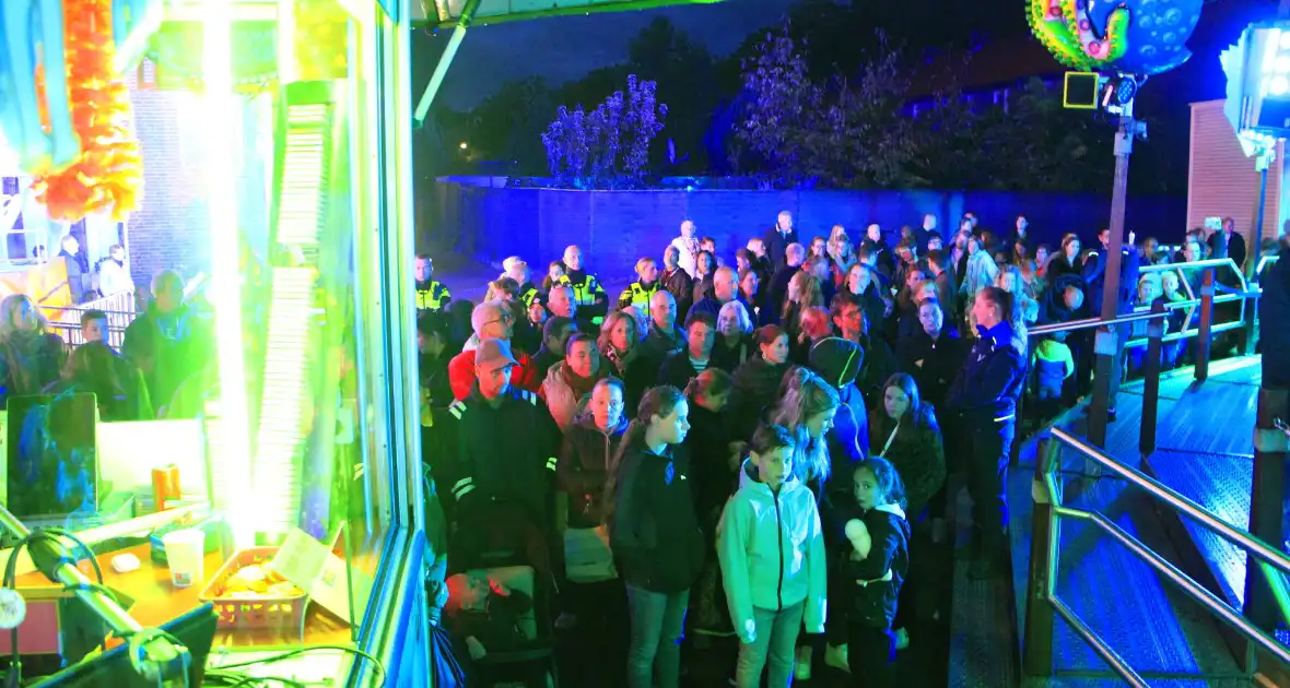 Twee minuten stilte op kermis wegens overlijden Hans van Tol - Foto 9