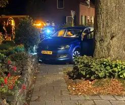 Bestuurder raakt van weg en word aangehouden