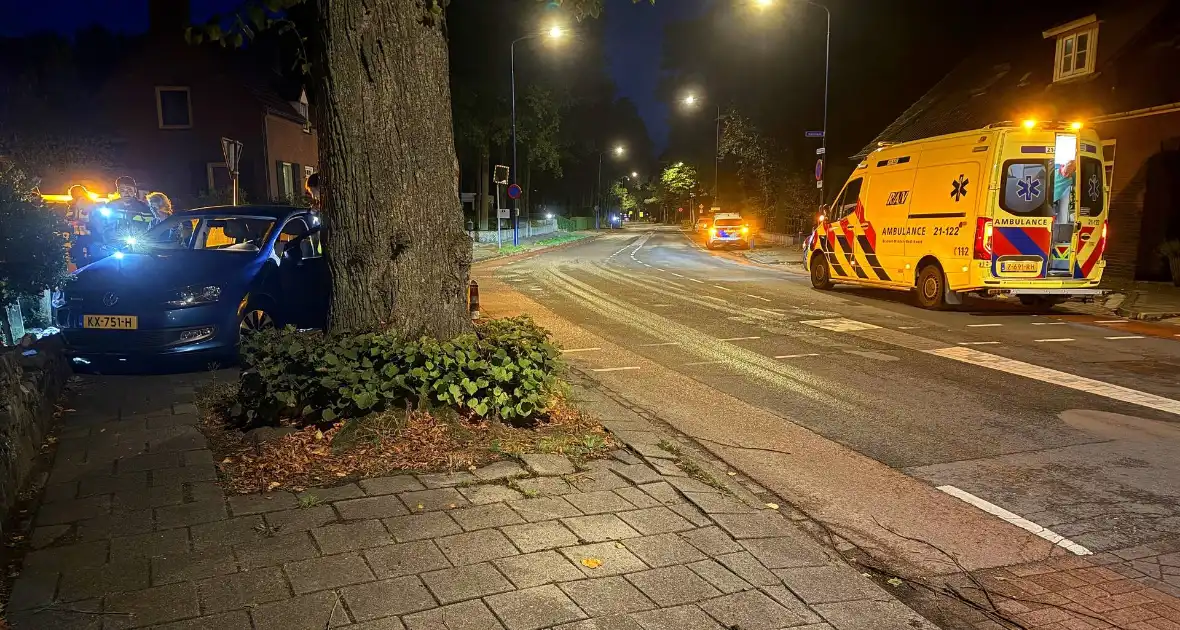 Bestuurder raakt van weg en word aangehouden - Foto 1