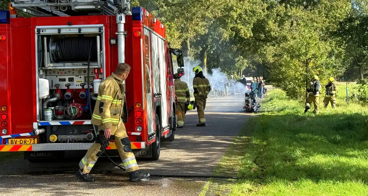 Motor door brand verwoest - Foto 3