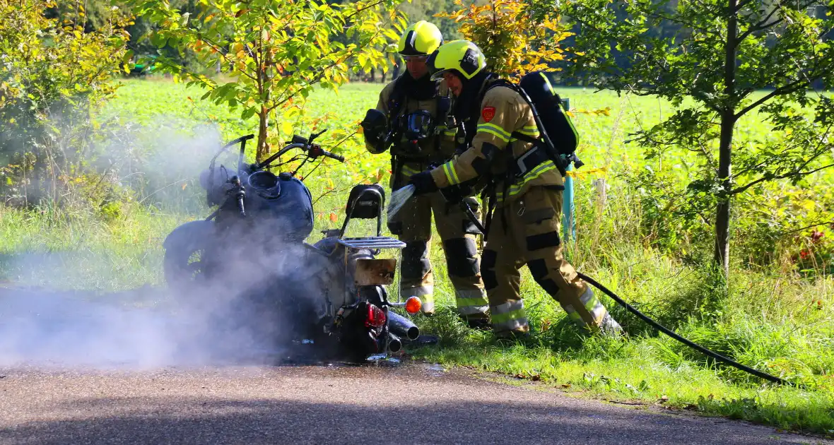 Motor door brand verwoest - Foto 7