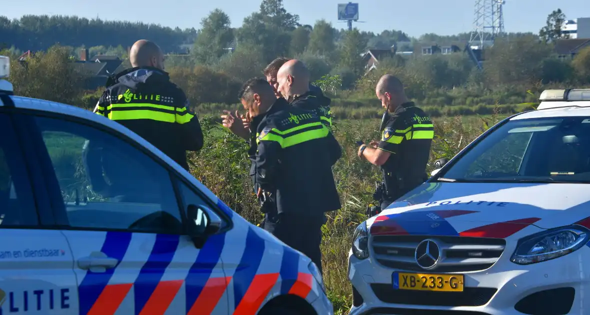 Meerdere hulpdiensten zoeken op land, water en vanuit de lucht - Foto 7