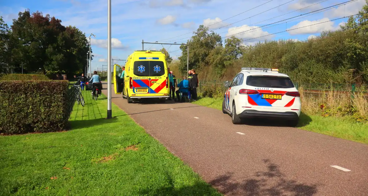 Man achter rollator aangereden door fietser