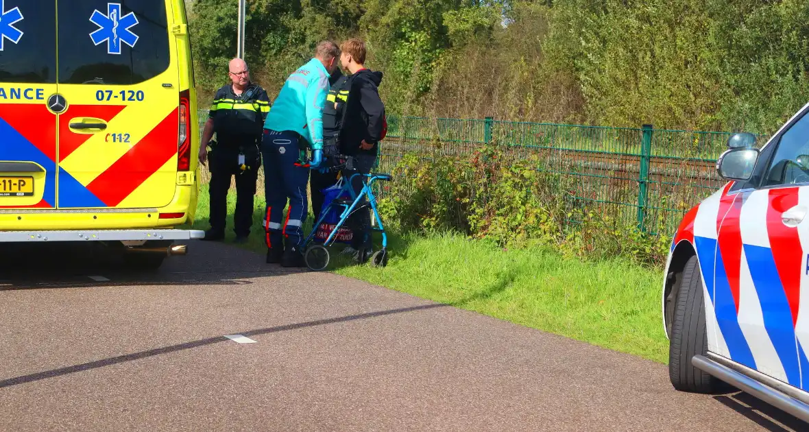 Man achter rollator aangereden door fietser - Foto 2