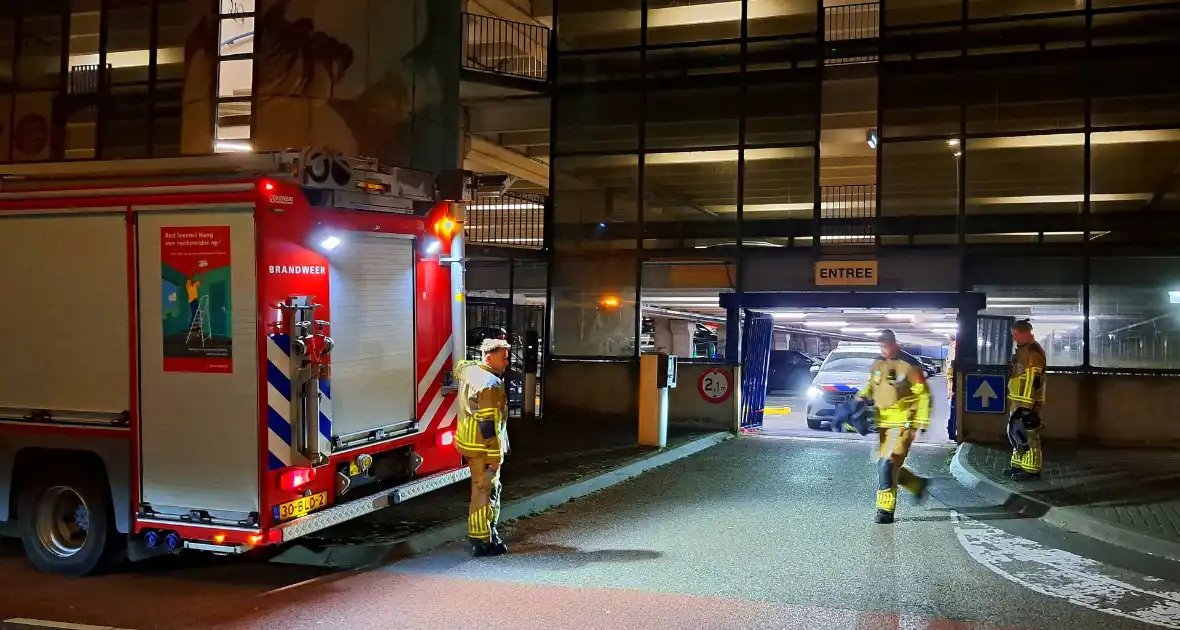 Brand parkeergarage snel onder controle - Foto 2