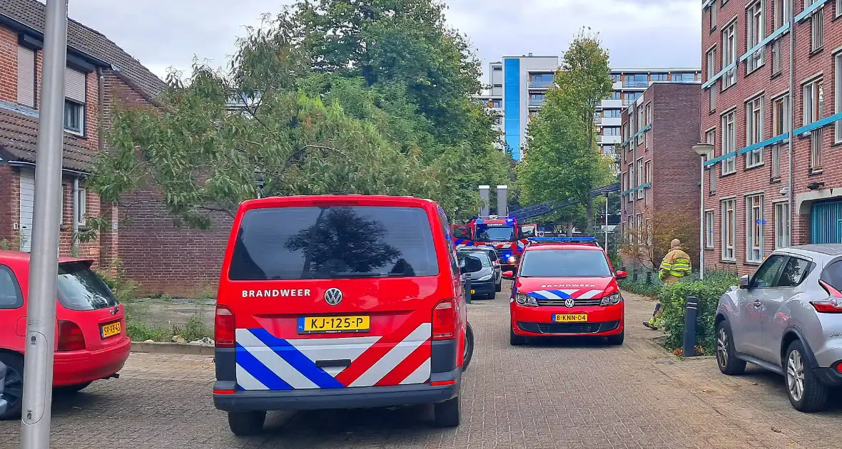 Brandweer ingezet voor grote brand in woning - Foto 2