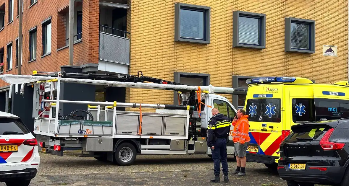 Speed pedelec klapt op zijkant van bestelbus - Foto 3