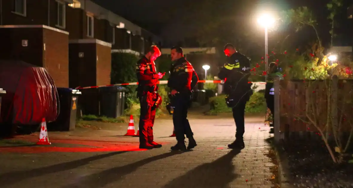 Politie doet onderzoek naar mogelijke explosie bij woning - Foto 2