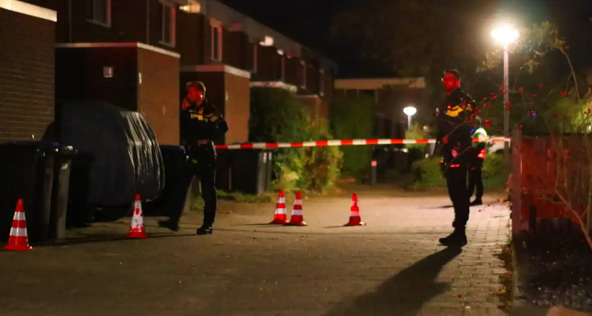 Politie doet onderzoek naar mogelijke explosie bij woning - Foto 4