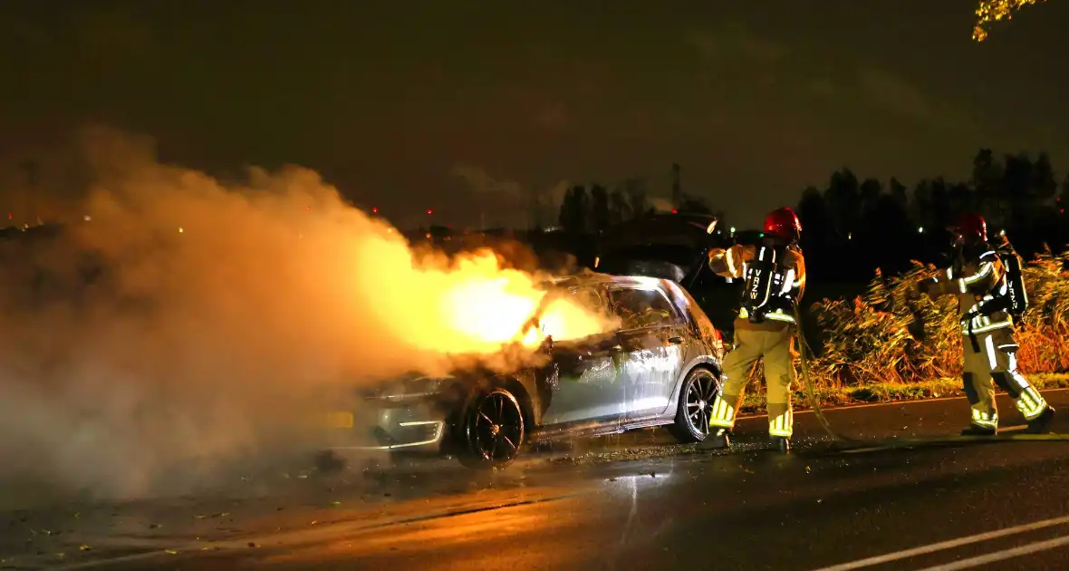 Verdachte geur eindigt in autobrand - Foto 1