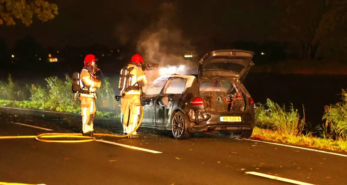 Verdachte geur eindigt in autobrand - Foto 5