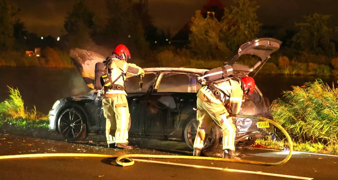 Verdachte geur eindigt in autobrand - Foto 6