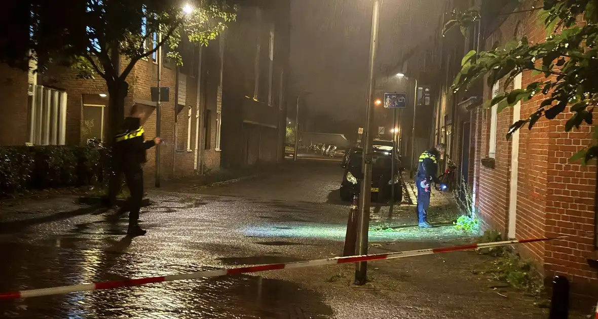 Aanhouding en straat afgesloten na steekpartij - Foto 3