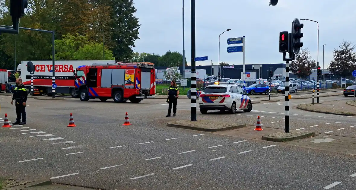 Vrachtwagenchauffeur rijdt vrouw aan - Foto 2