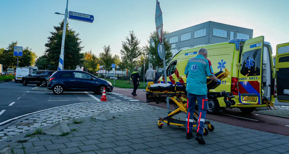 Scholier onderweg naar school aangereden