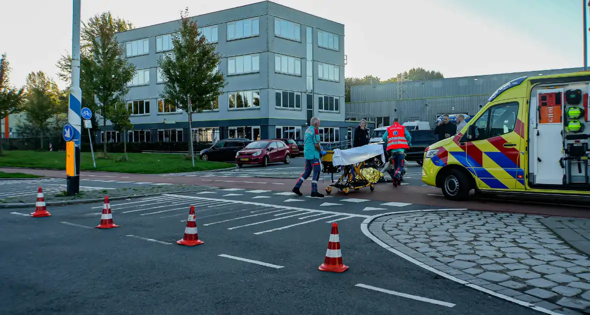 Scholier onderweg naar school aangereden - Foto 2