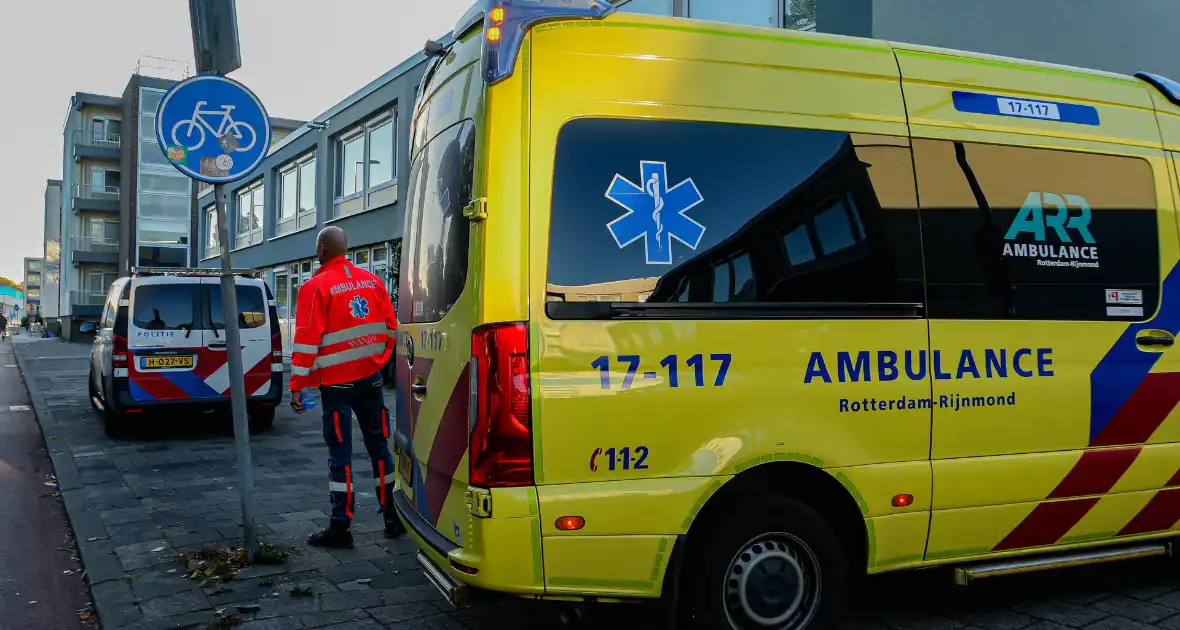 Laagstaande zon zorgt voor veel schade bij kop-staart ongeval - Foto 3