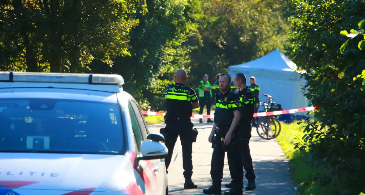 Politie doet onderzoek naar te water geraakt persoon - Foto 3