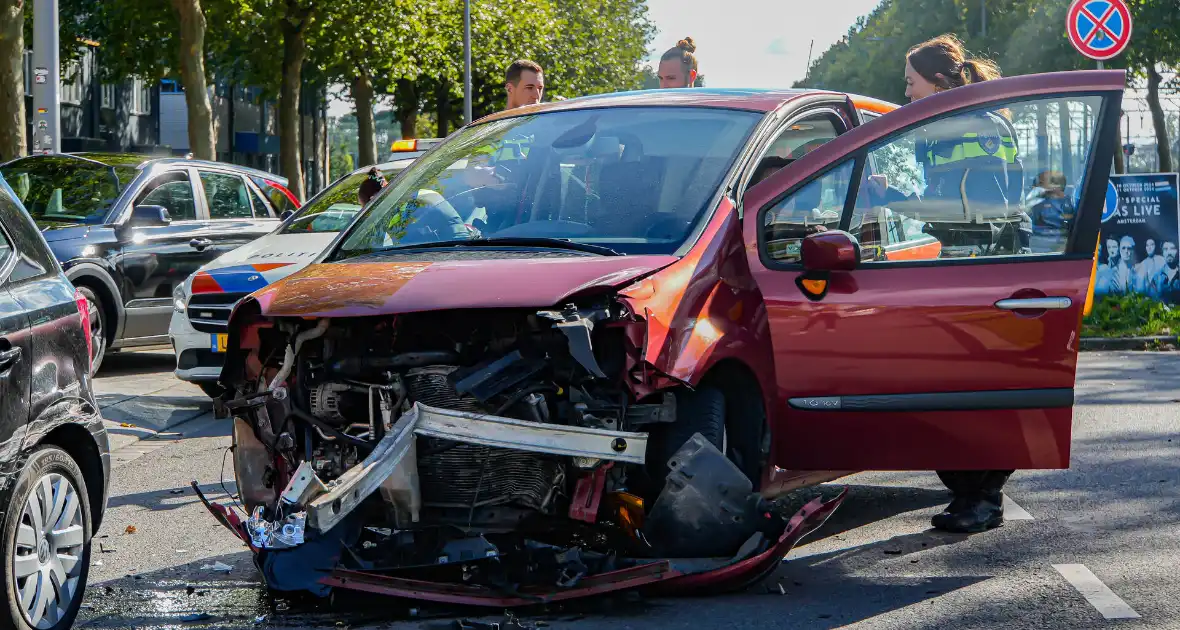 Keeractie leidt tot verkeersongeval - Foto 2