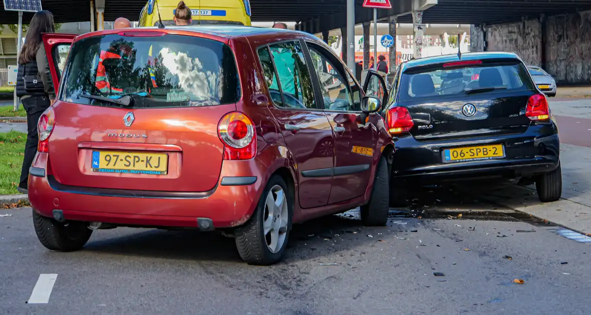 Keeractie leidt tot verkeersongeval - Foto 4