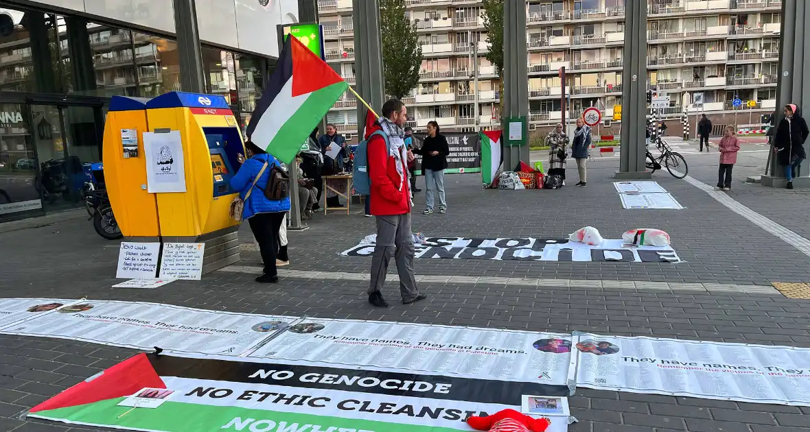 Free Palestina demonstratie nabij station