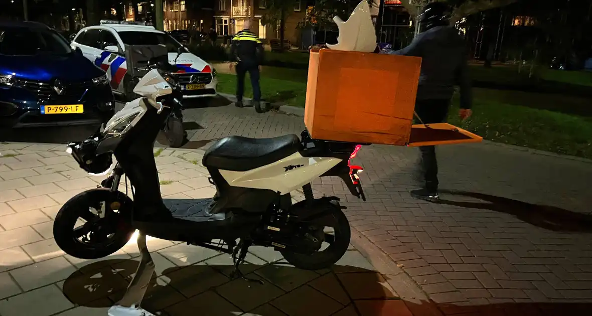 Scootmobieler aangereden door bezorger - Foto 4