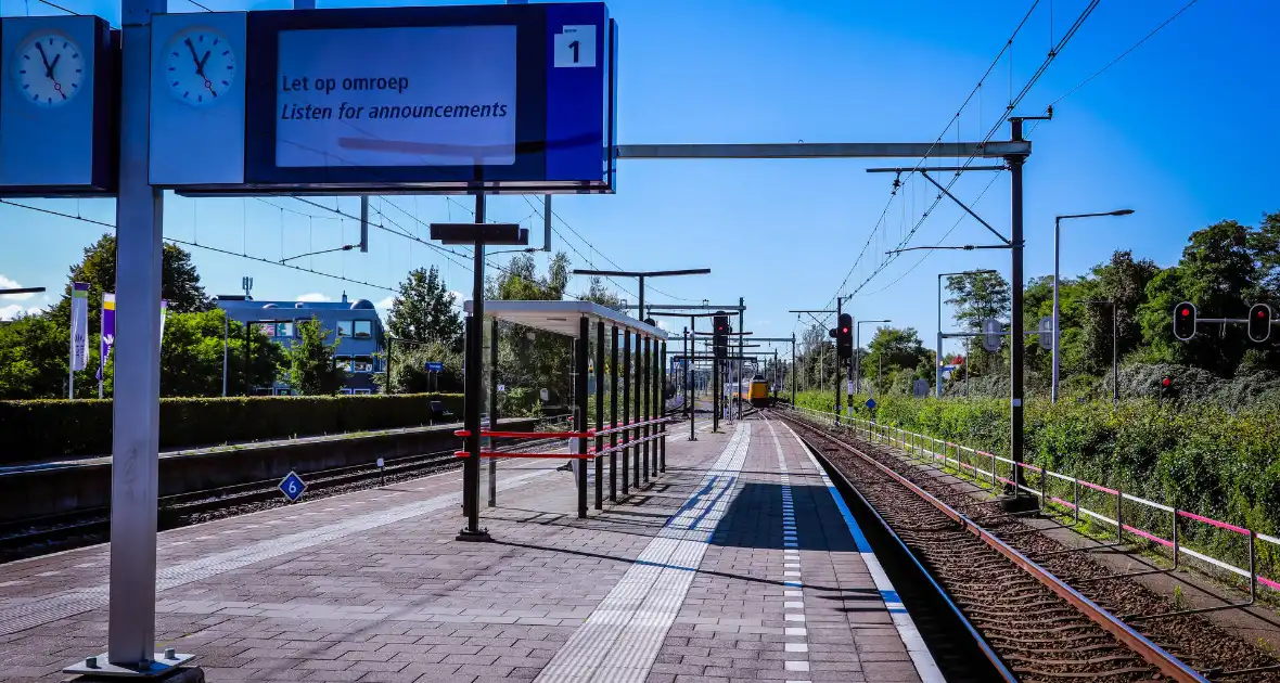 Persoon overleden na botsing met trein - Foto 2