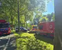 Brandweer haalt te water geraakte fietser uit water