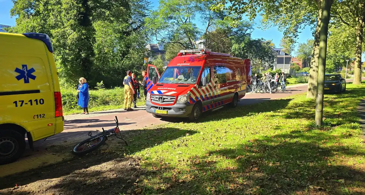 Brandweer haalt te water geraakte fietser uit water - Foto 3