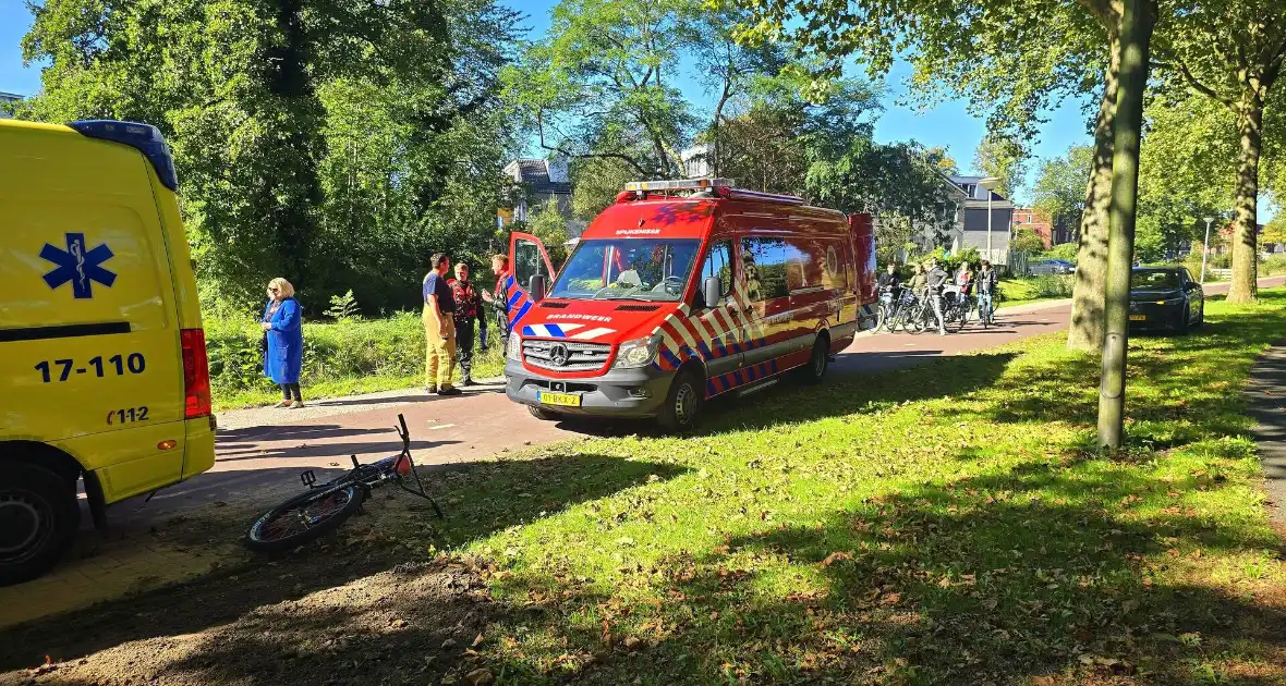 Brandweer haalt te water geraakte fietser uit water - Foto 4