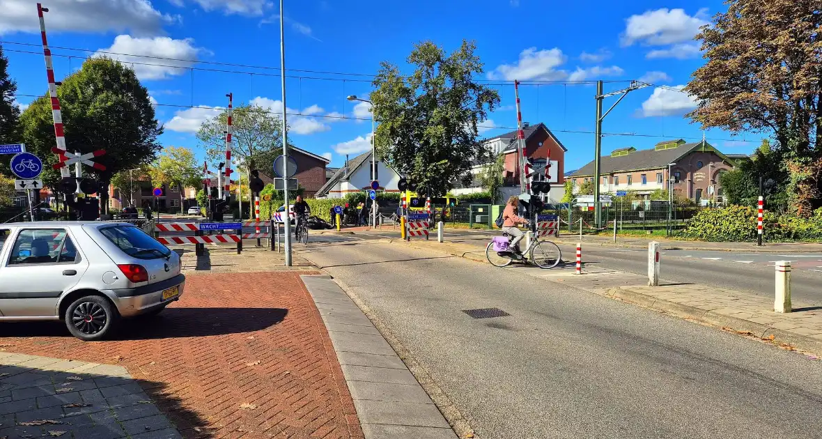 Scooterrijder geschept tijdens oversteken - Foto 3