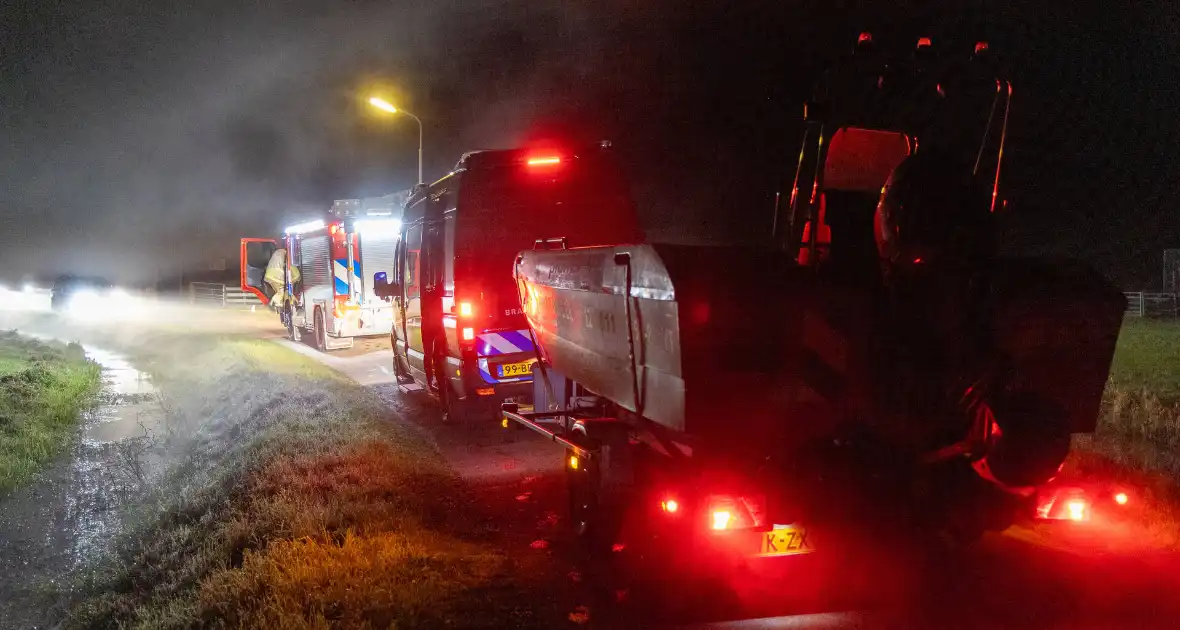 Vier personen ongedeerd na kapseizen bootje - Foto 3