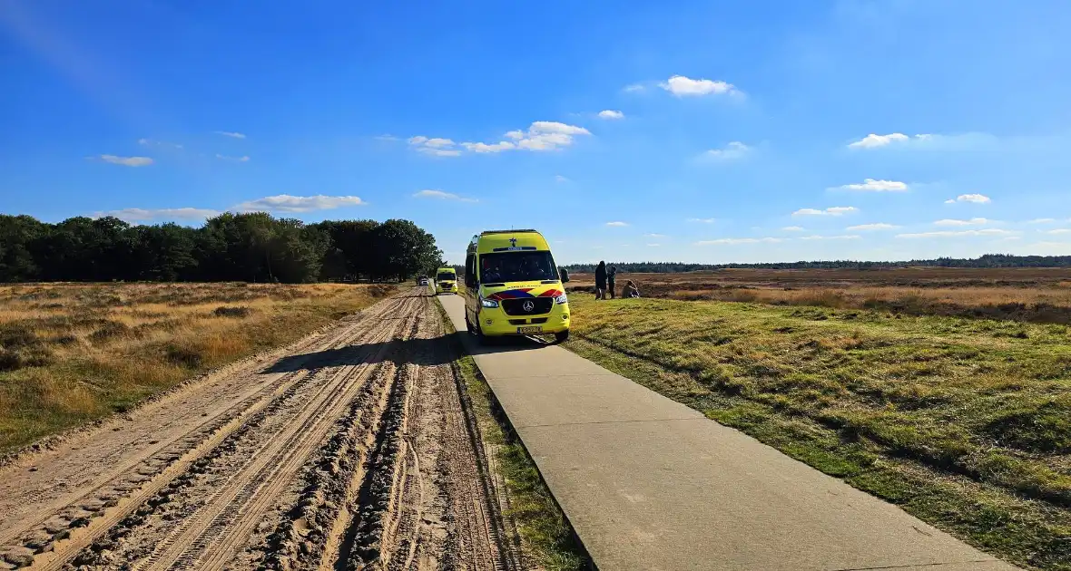 Hulpdiensten massaal ingezet na melding luchtvaartongeval - Foto 1