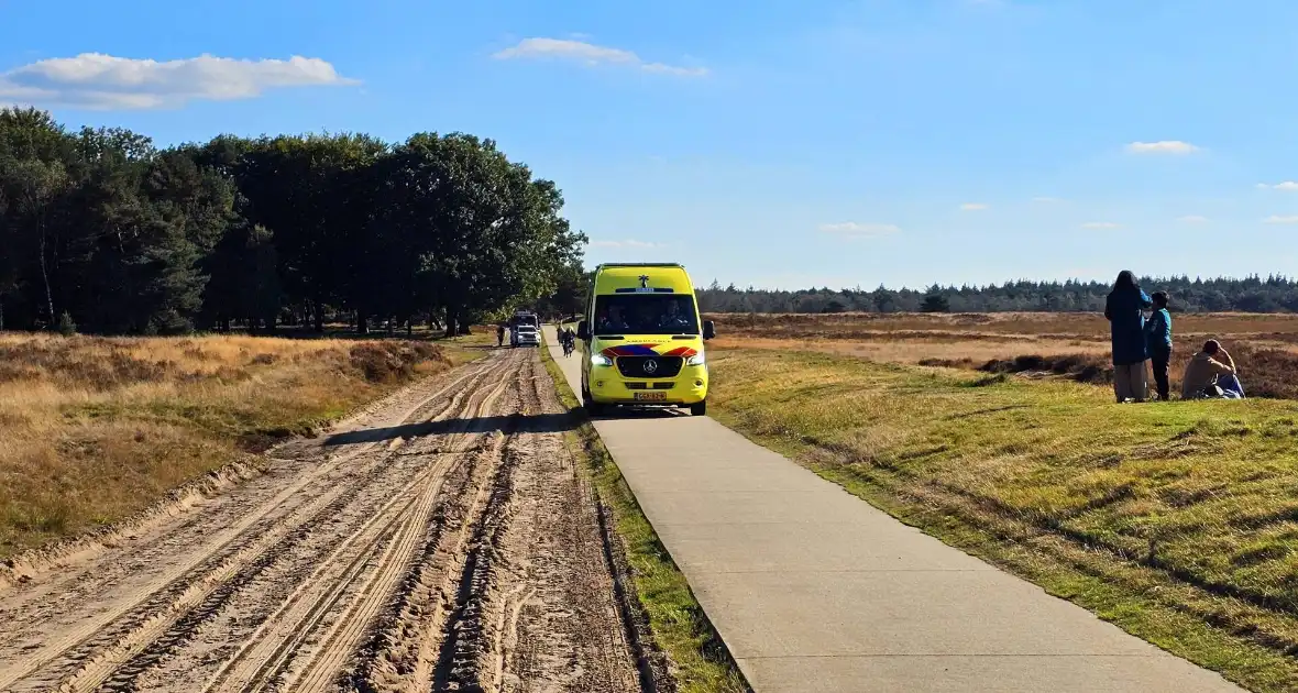 Hulpdiensten massaal ingezet na melding luchtvaartongeval - Foto 2