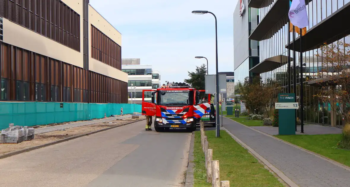 Beveiliger ziet rook en alarmeert brandweer - Foto 6