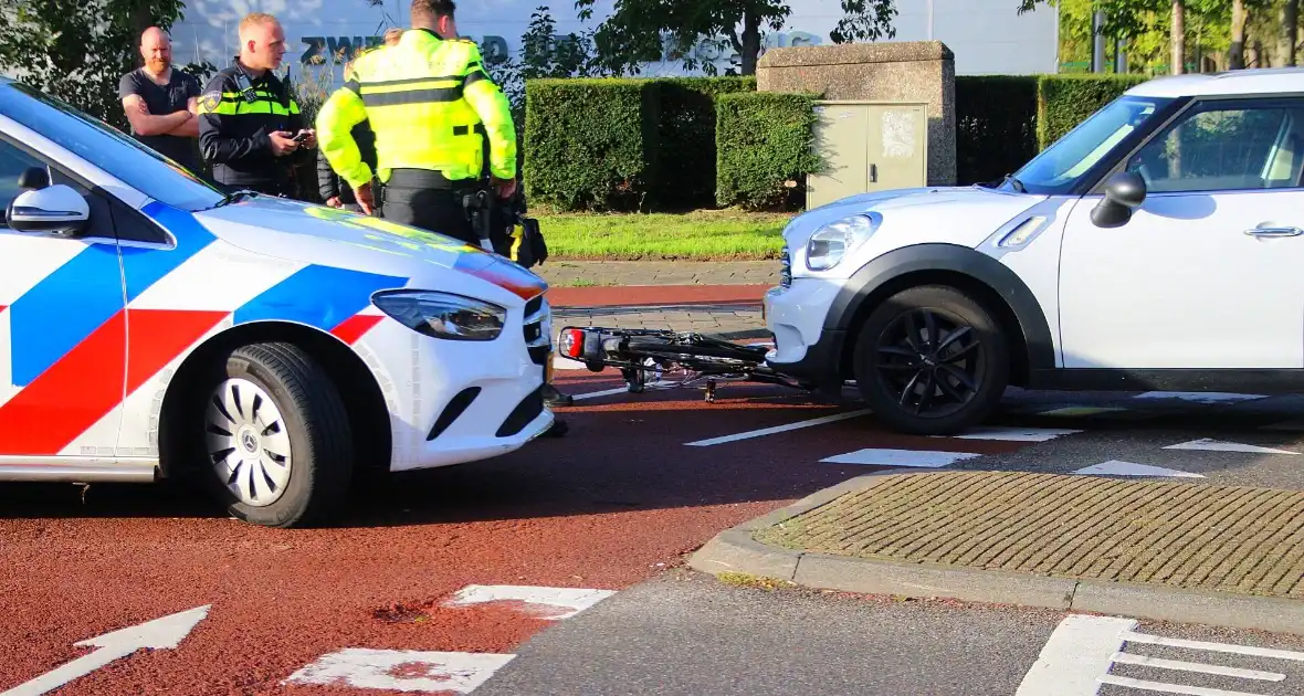 Opnieuw fietser geschept op rotonde - Foto 2