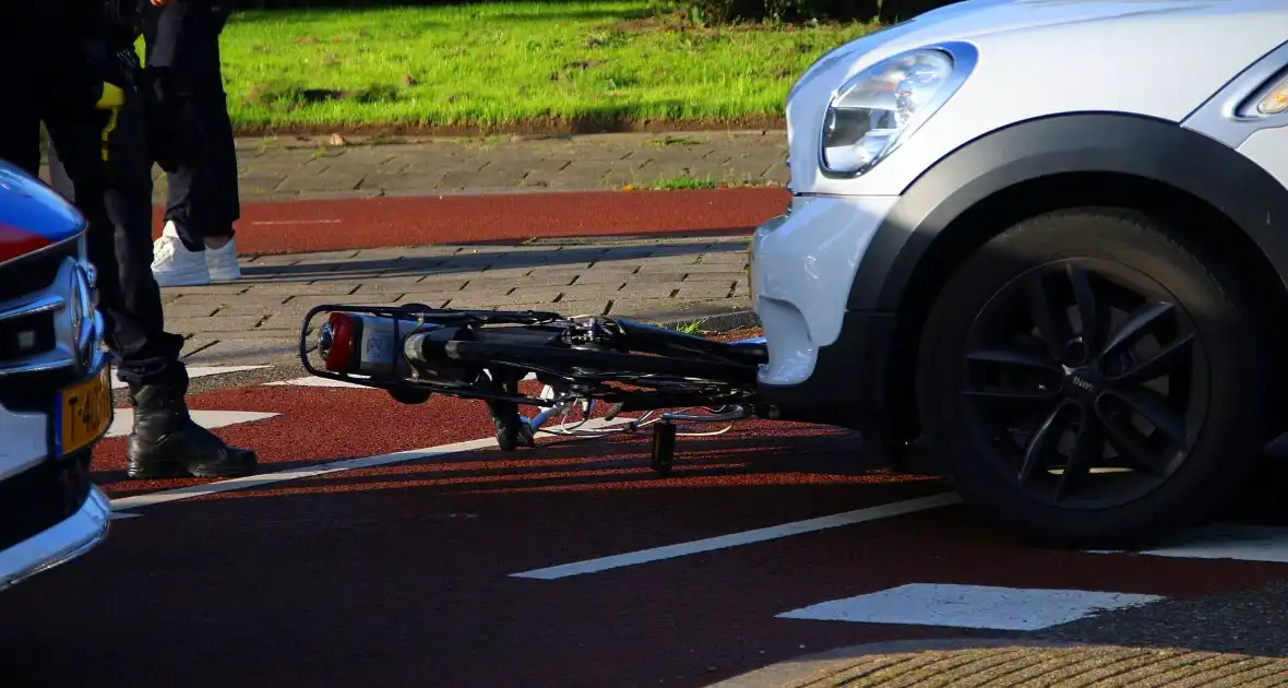 Opnieuw fietser geschept op rotonde - Foto 3