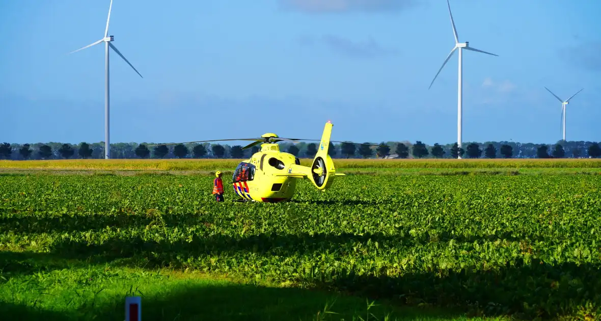 Automobilist komt om bij botsing met tractor - Foto 1