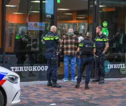 Politie onderzoekt overval op used product winkel