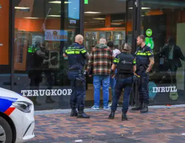 Politie onderzoekt overval op used product winkel