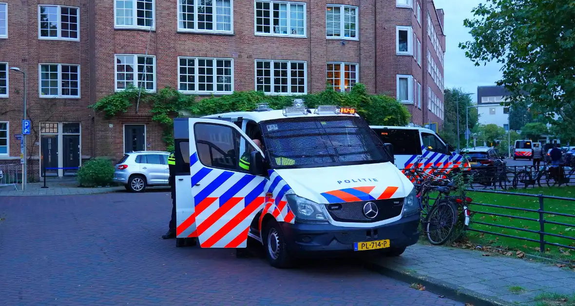 Veel beveiliging bij herdenking in synagoge - Foto 5