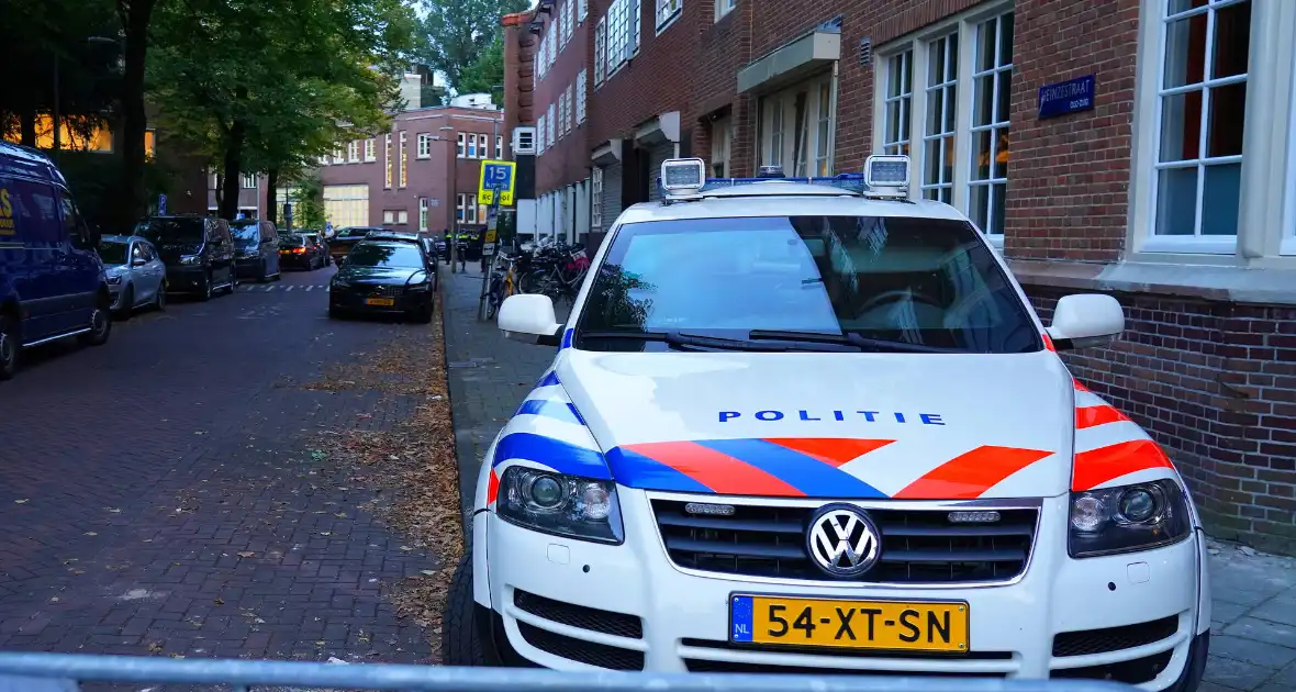 Veel beveiliging bij herdenking in synagoge - Foto 6