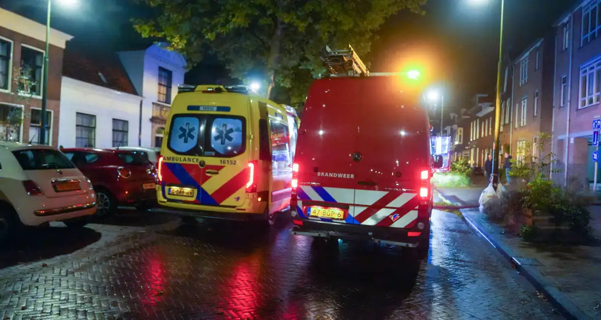 Politie onderzoekt explosie bij voordeur - Foto 5