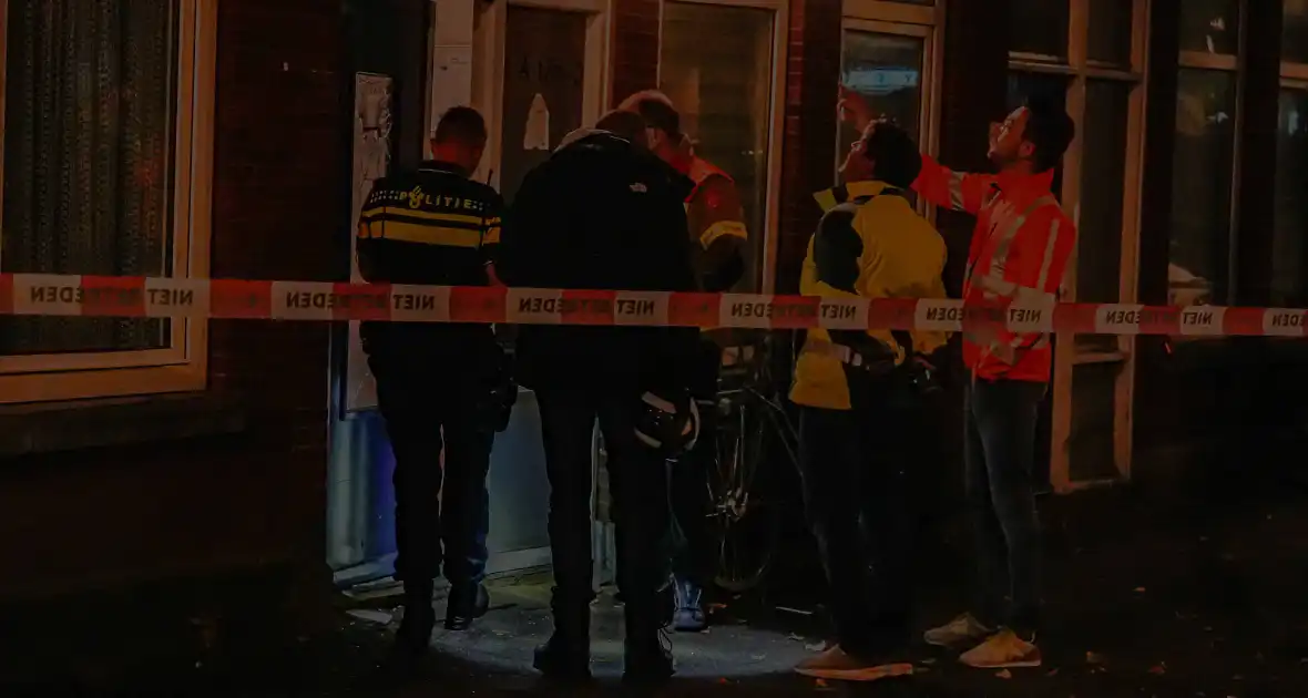 Twintig bewoners ontruimd na explosie in flatwoning - Foto 3