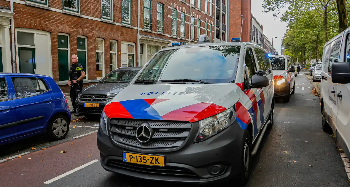 Politie massaal aanwezig na dreiging met mes