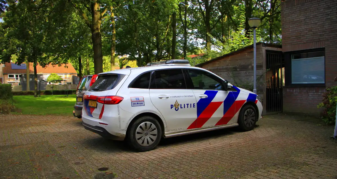 Politie doet onderzoek naar diefstal en sloop van autospiegels - Foto 2