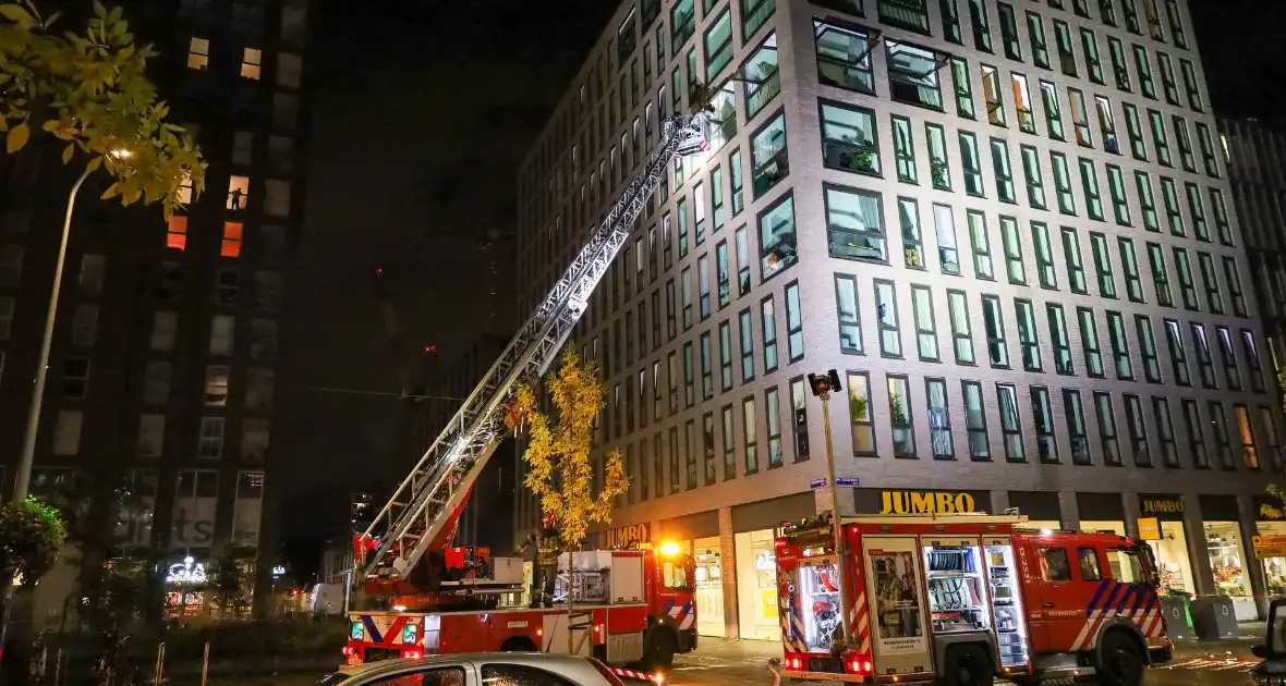 Brand in woning bij appartementencomplex