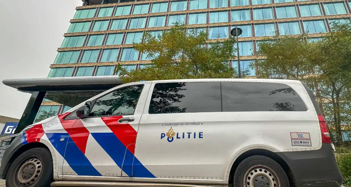 Overleden persoon aangetroffen in hotel - Foto 1